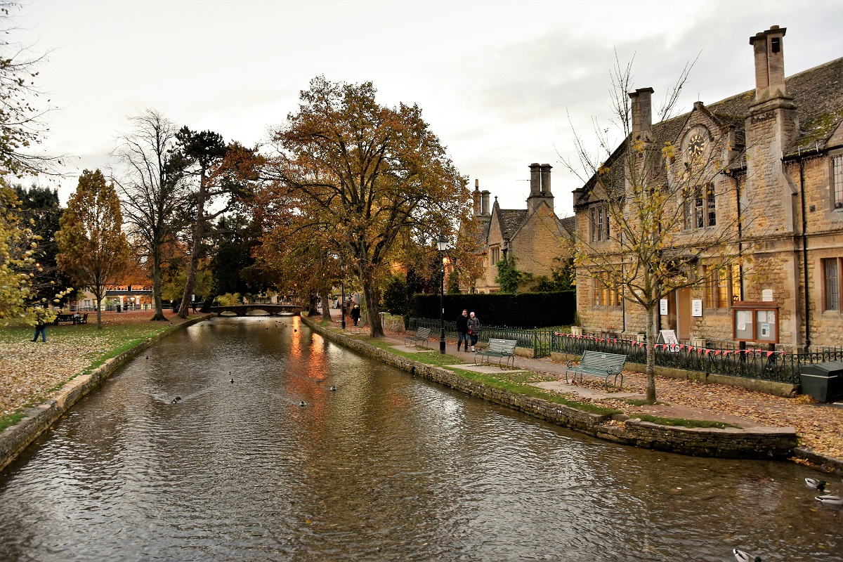 bourton-on-the-water-1